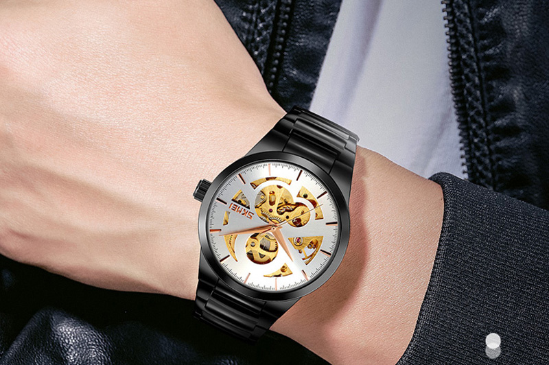 56-How to Customize Your Watch the Right Way.jpg