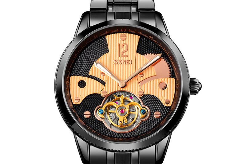 090 Comparing Mechanical and Quartz Watches.jpg